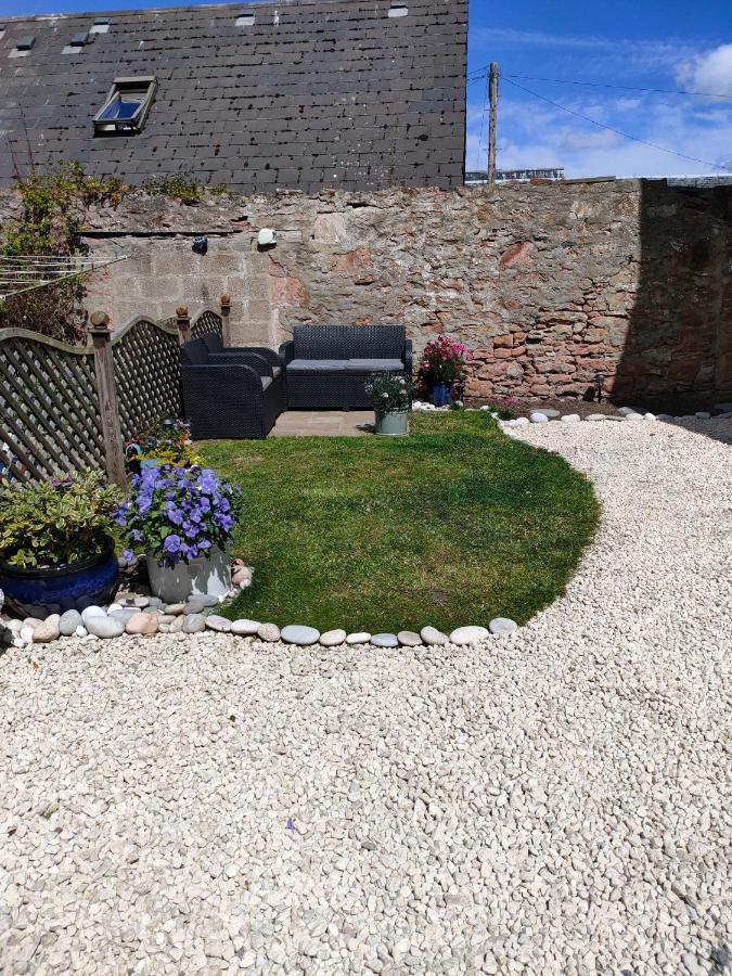 Shadow'S Cottage Situated In Fishertown, Nairn. ภายนอก รูปภาพ